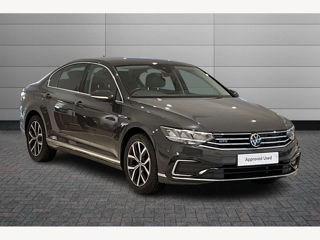 Main listing image - Volkswagen Passat GTE