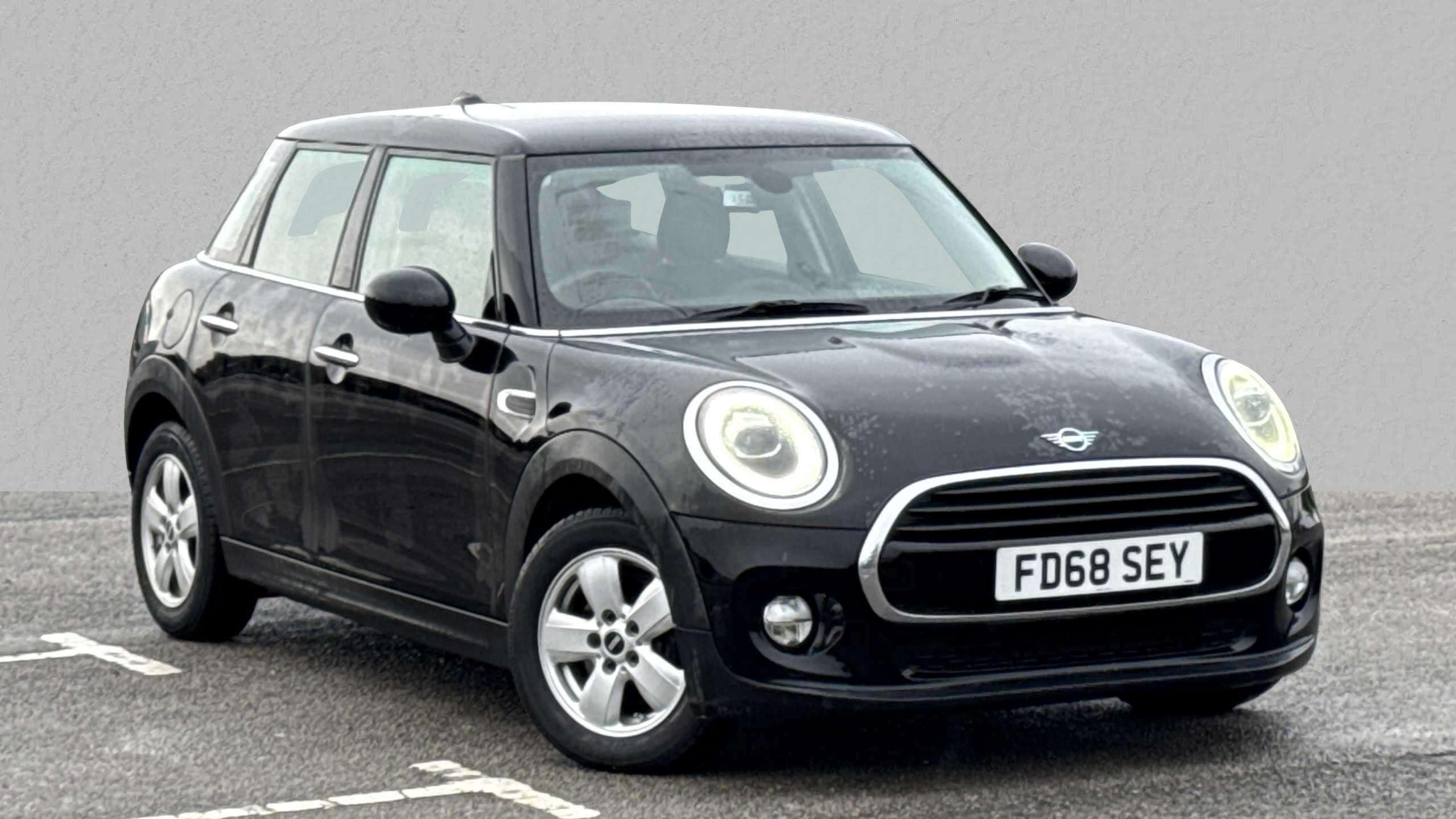 Main listing image - MINI Hatchback 5dr