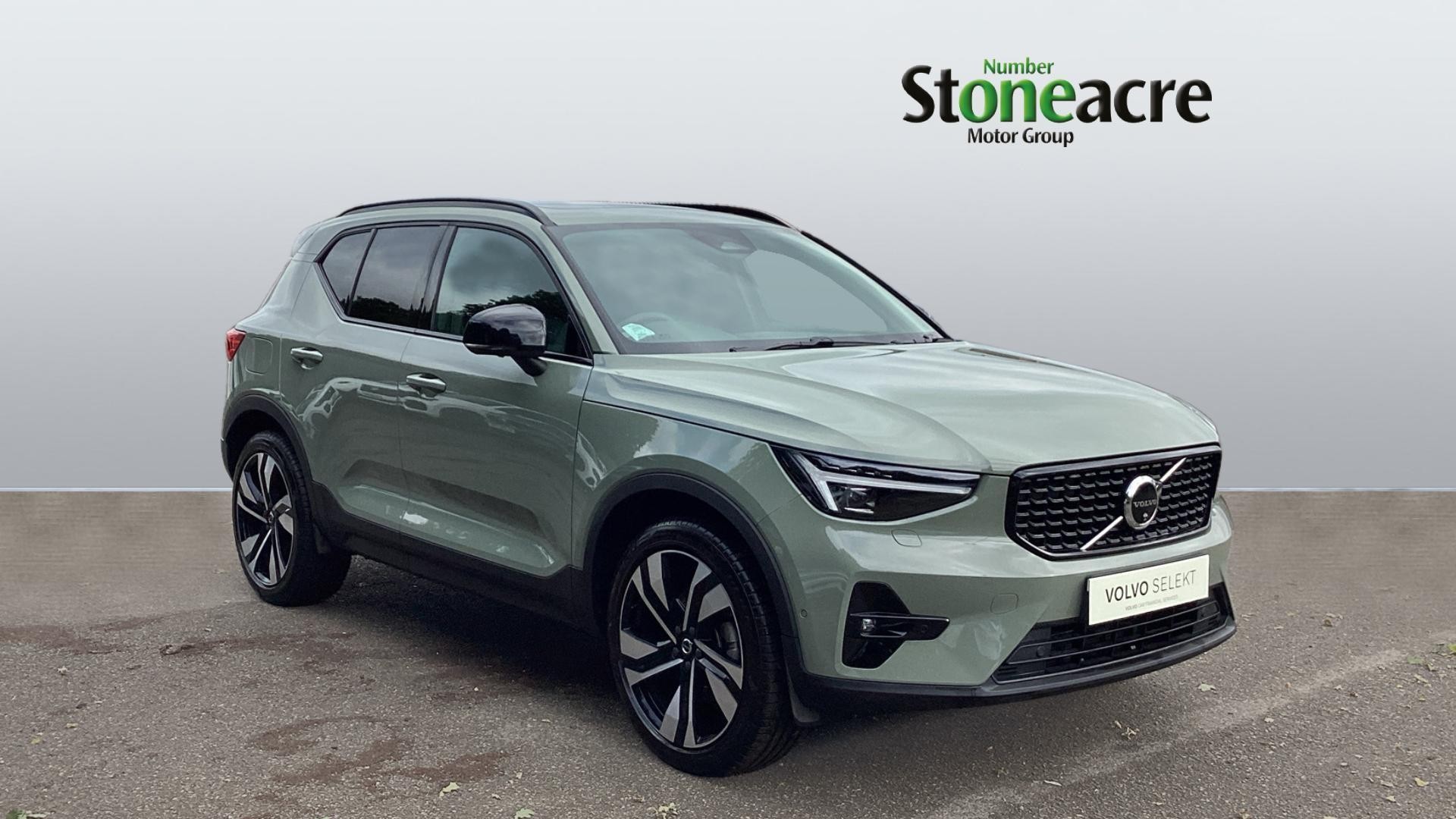 Main listing image - Volvo XC40