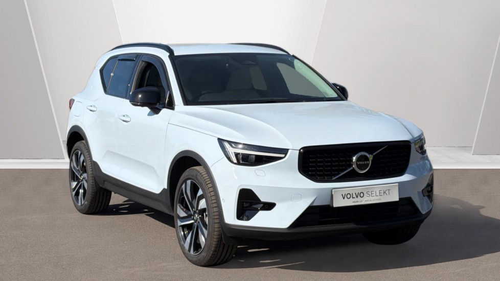 Main listing image - Volvo XC40