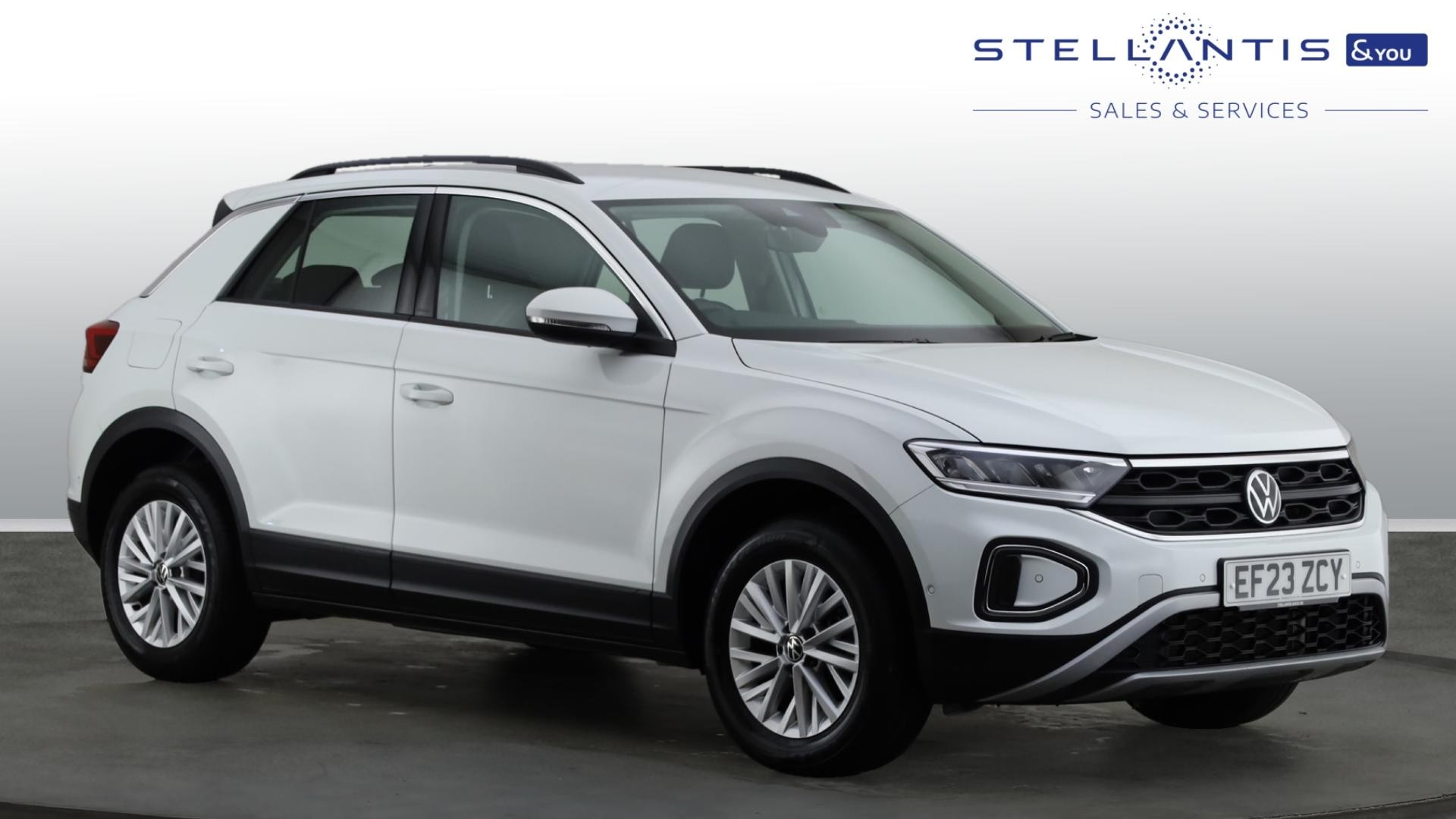 Main listing image - Volkswagen T-Roc