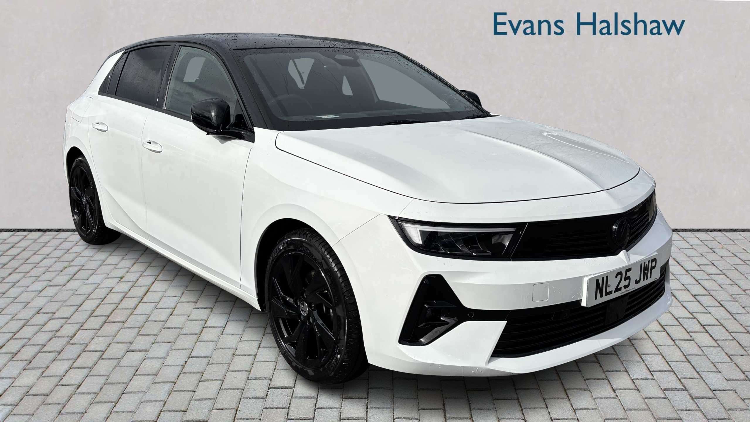 Main listing image - Vauxhall Astra