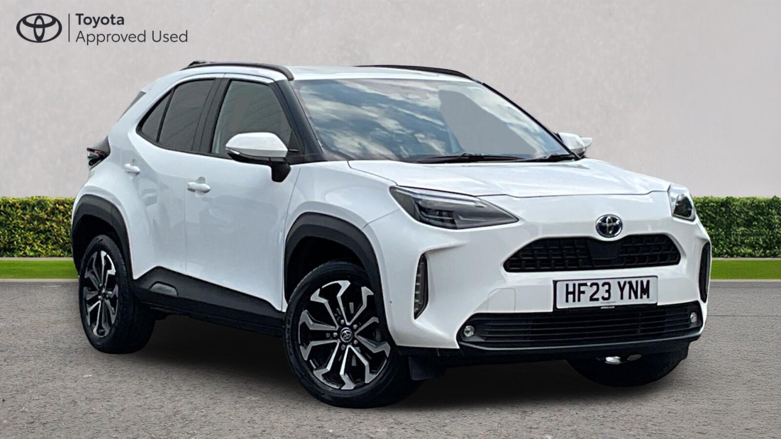 Main listing image - Toyota Yaris Cross