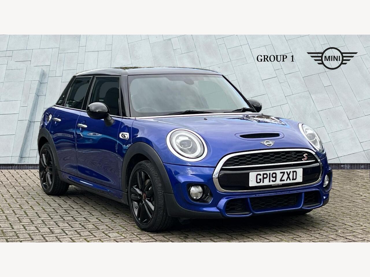 Main listing image - MINI Hatchback 5dr