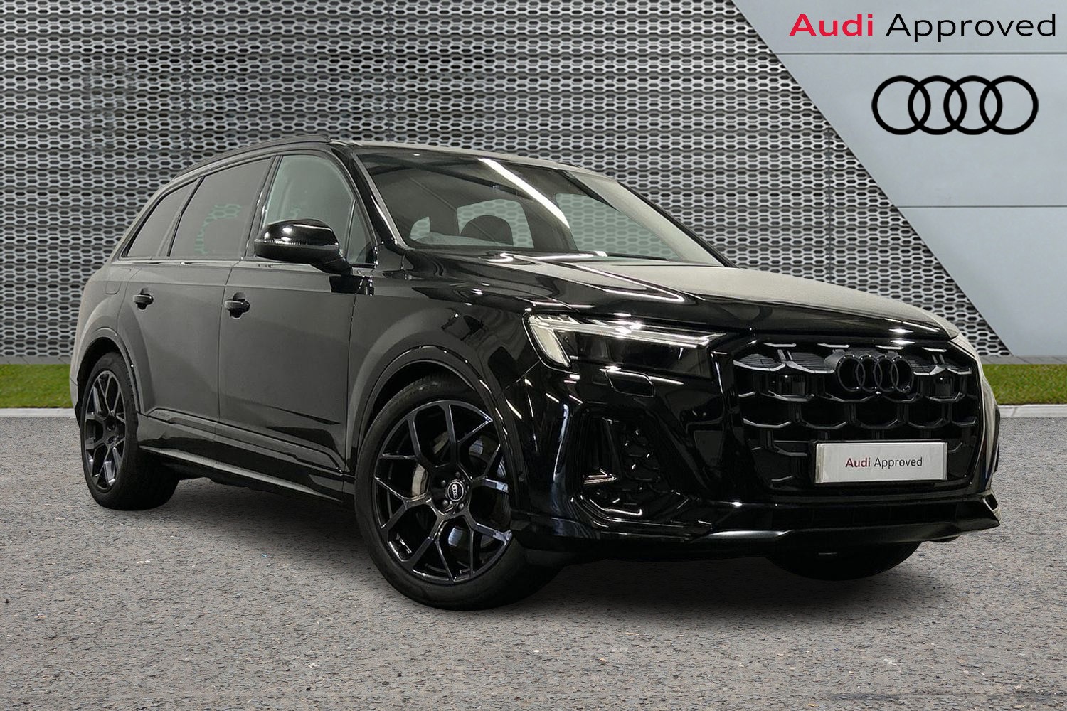 Main listing image - Audi Q7