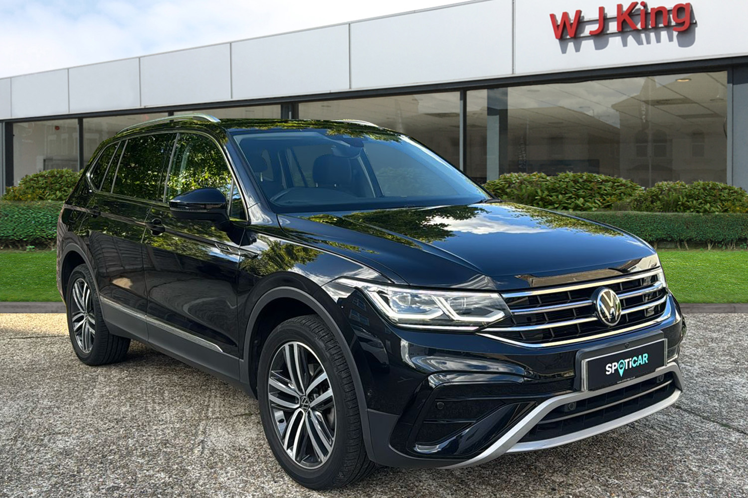 Main listing image - Volkswagen Tiguan Allspace