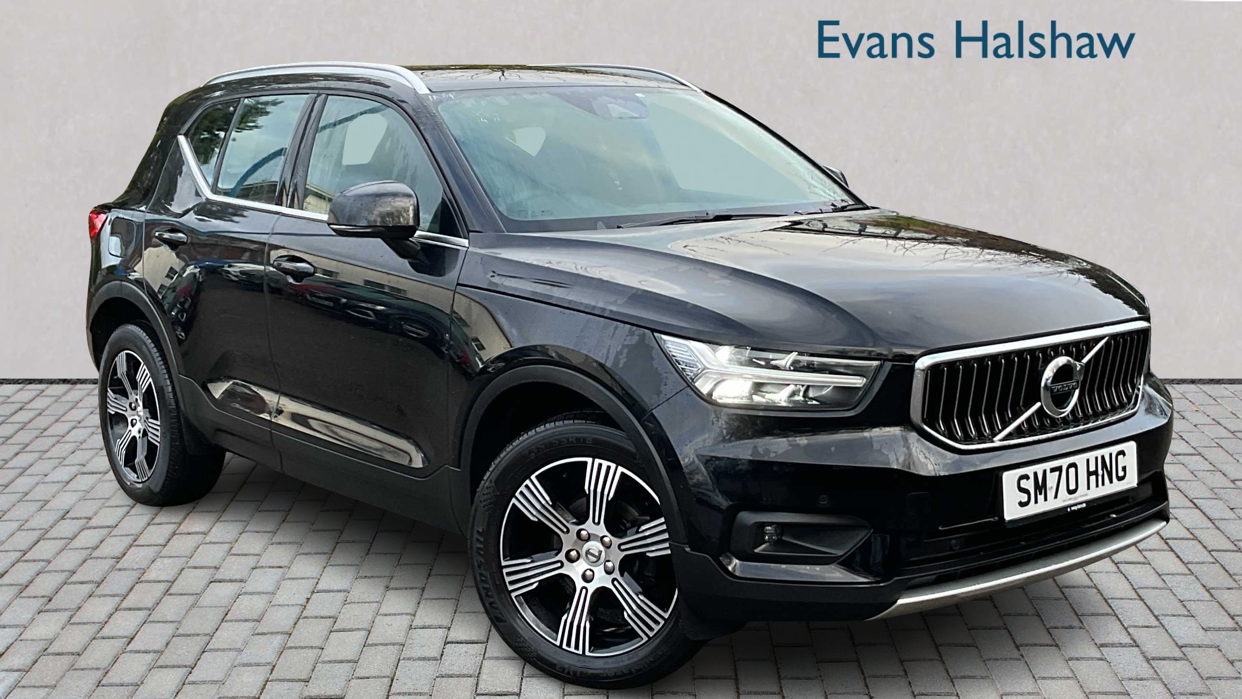 Main listing image - Volvo XC40