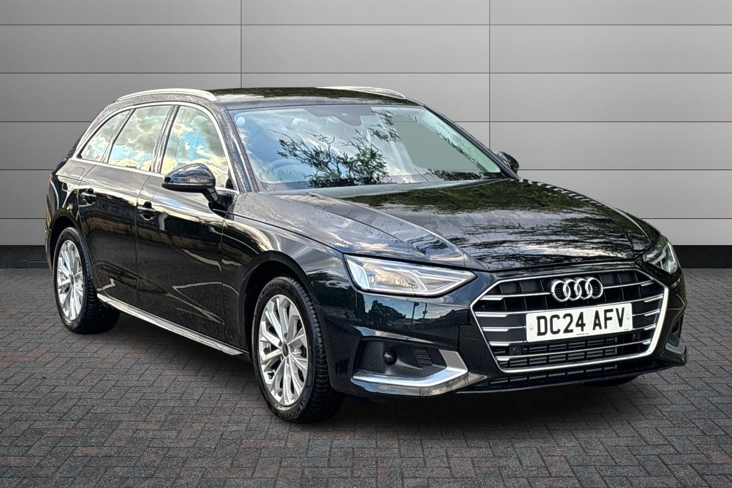 Main listing image - Audi A4 Avant