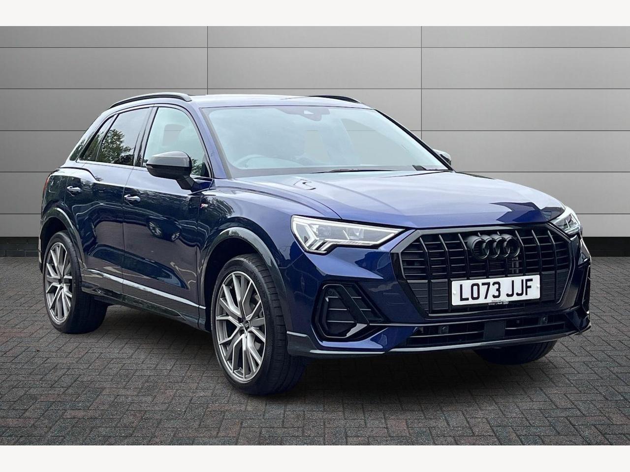 Main listing image - Audi Q3