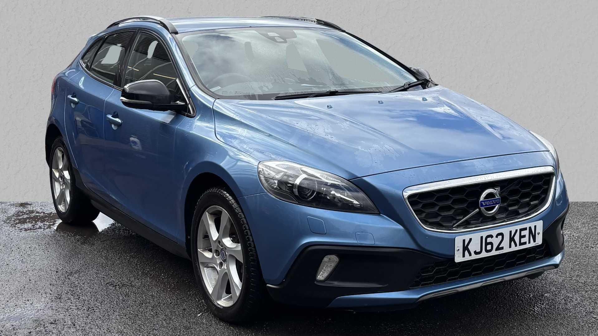 Main listing image - Volvo V40 Cross Country