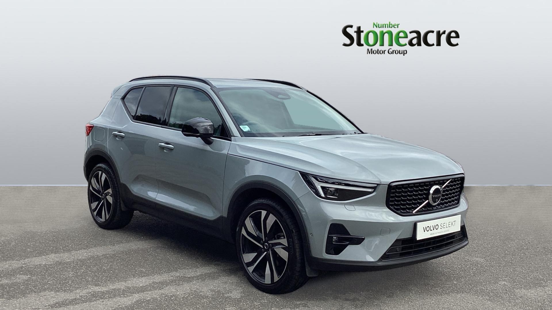 Main listing image - Volvo XC40