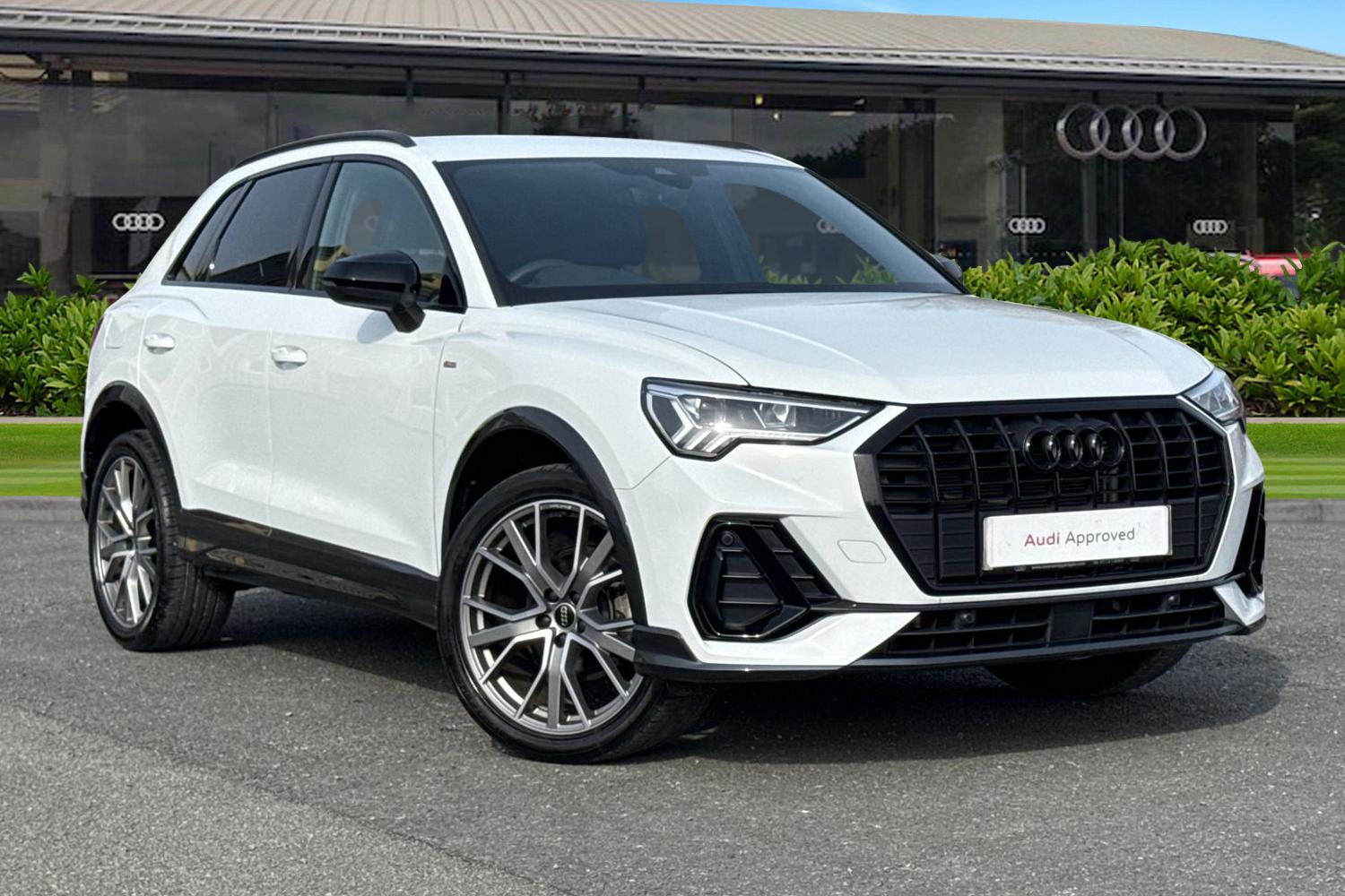 Main listing image - Audi Q3