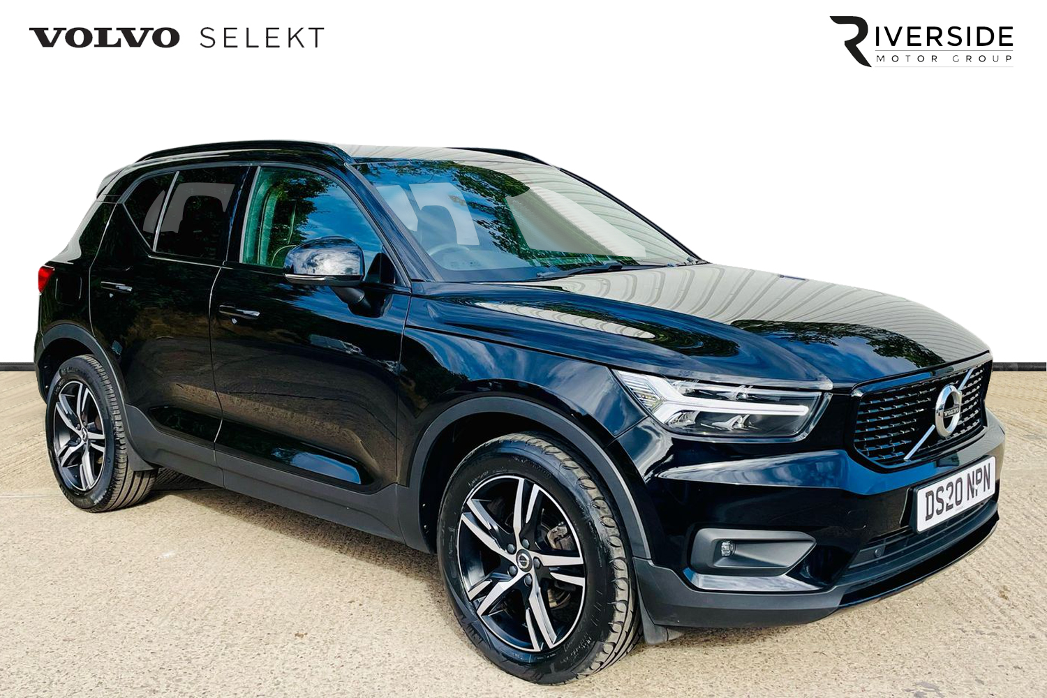 Main listing image - Volvo XC40