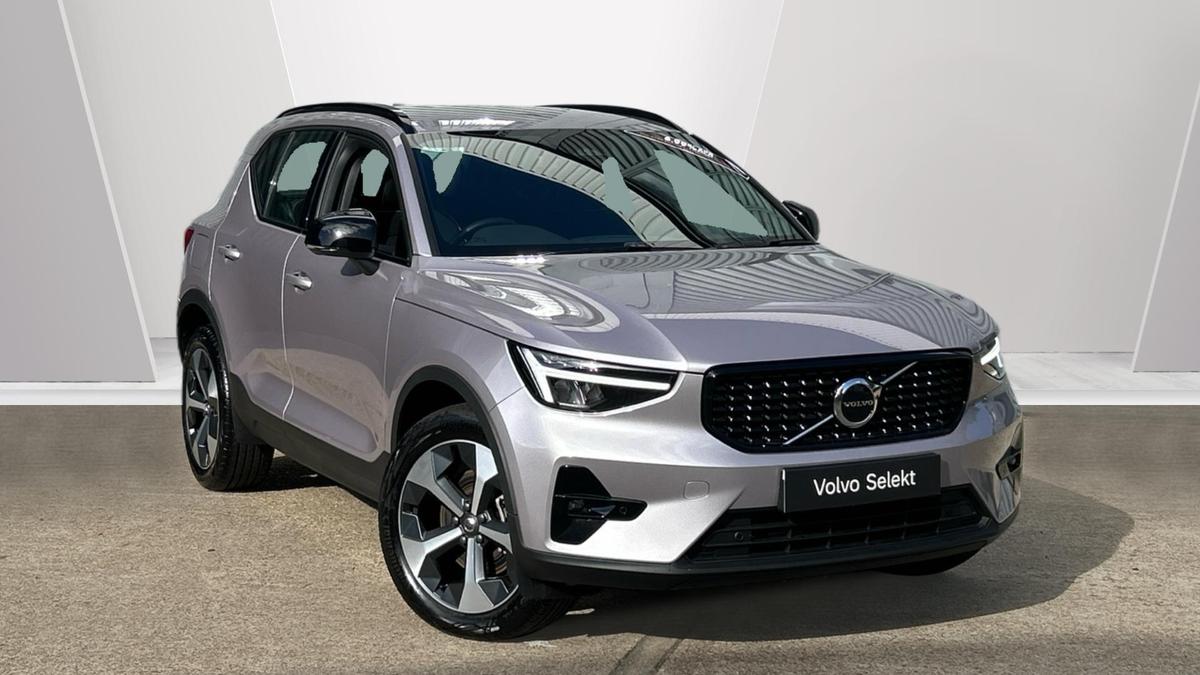 Main listing image - Volvo XC40