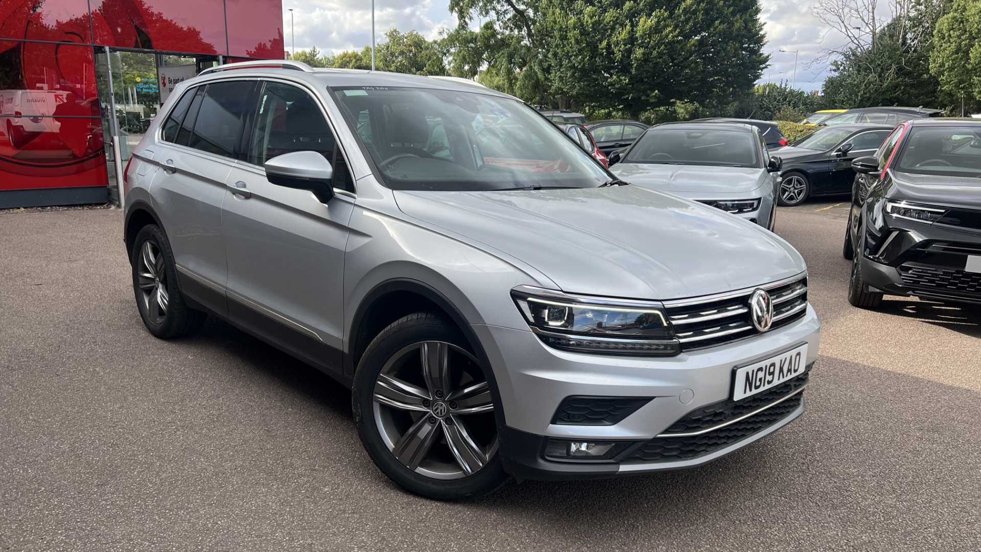 Main listing image - Volkswagen Tiguan