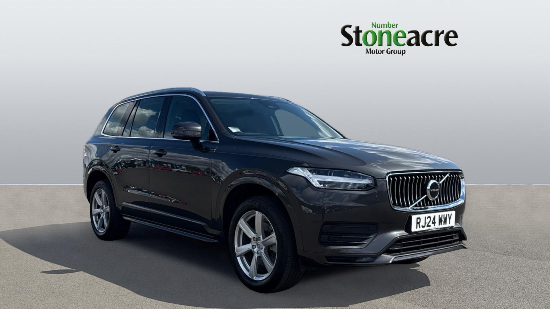 Main listing image - Volvo XC90