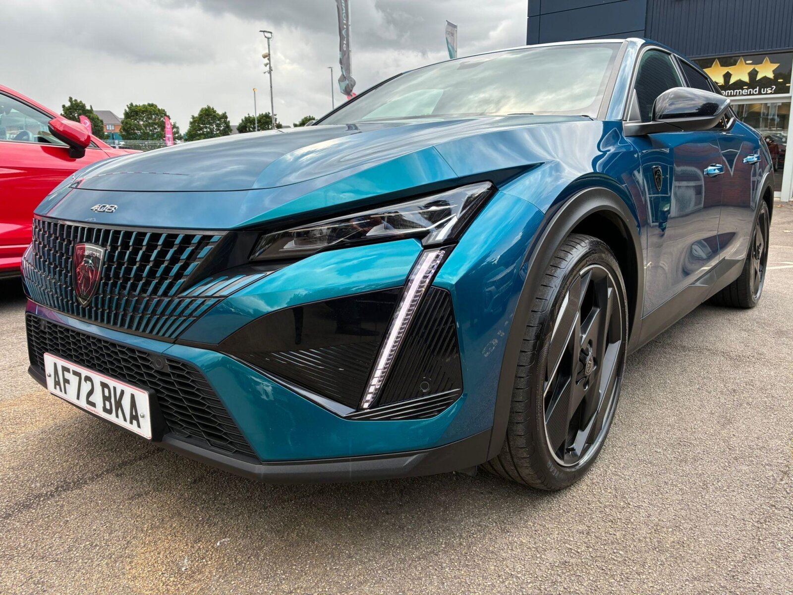 Main listing image - Peugeot 408