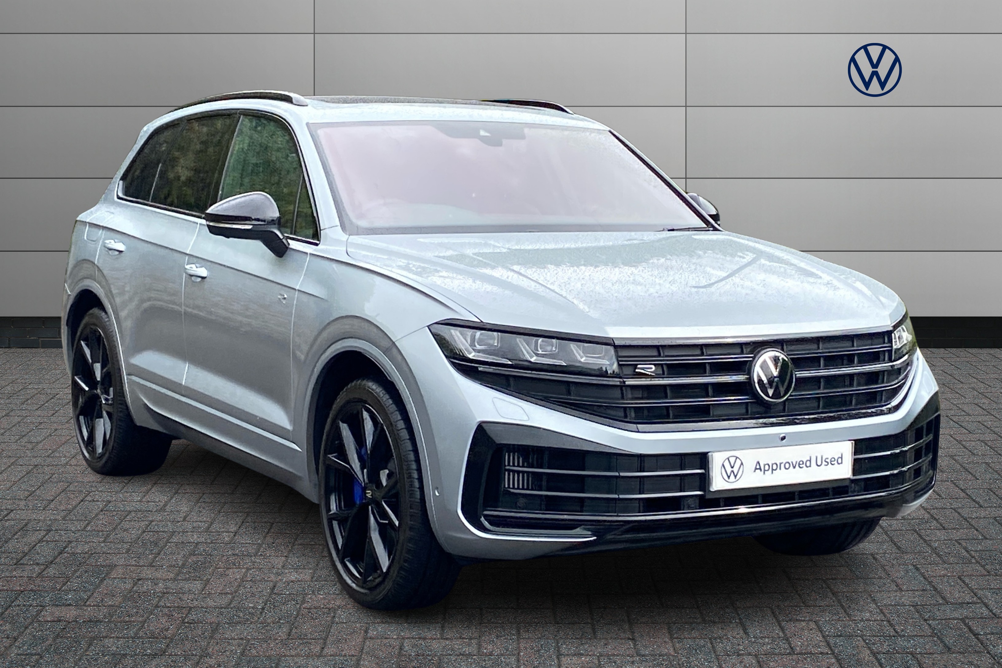 Main listing image - Volkswagen Touareg
