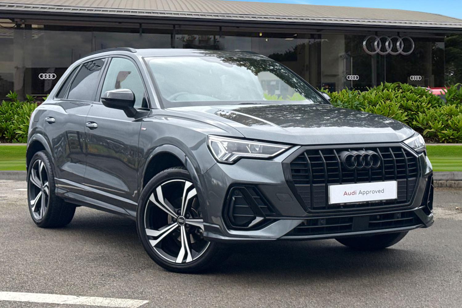 Main listing image - Audi Q3