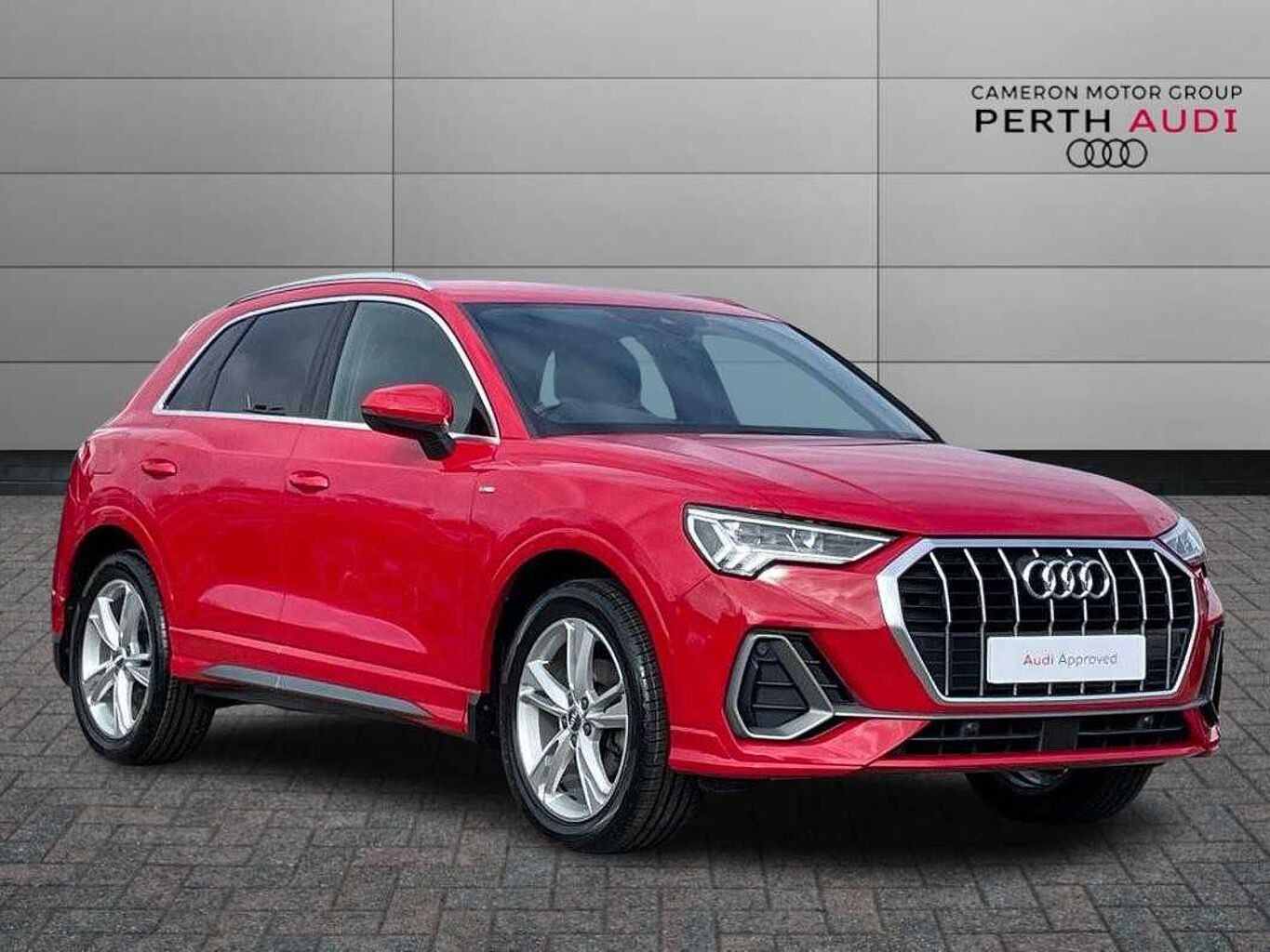 Main listing image - Audi Q3