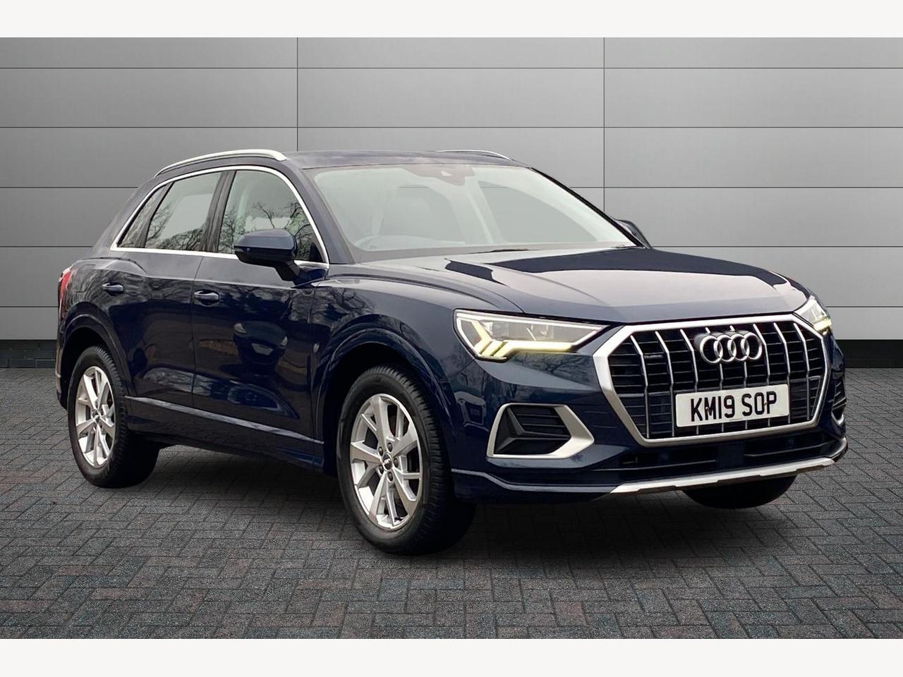 Main listing image - Audi Q3