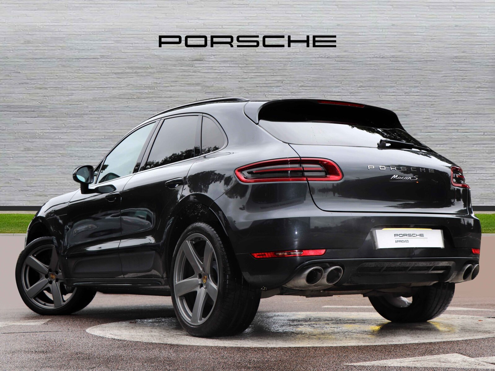 Main listing image - Porsche Macan