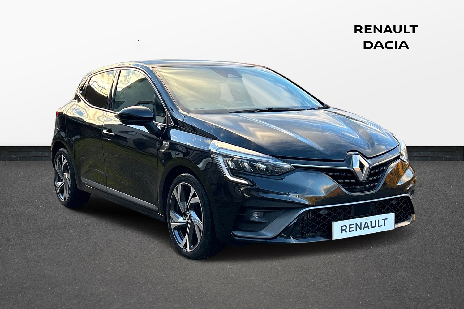 Main listing image - Renault Clio