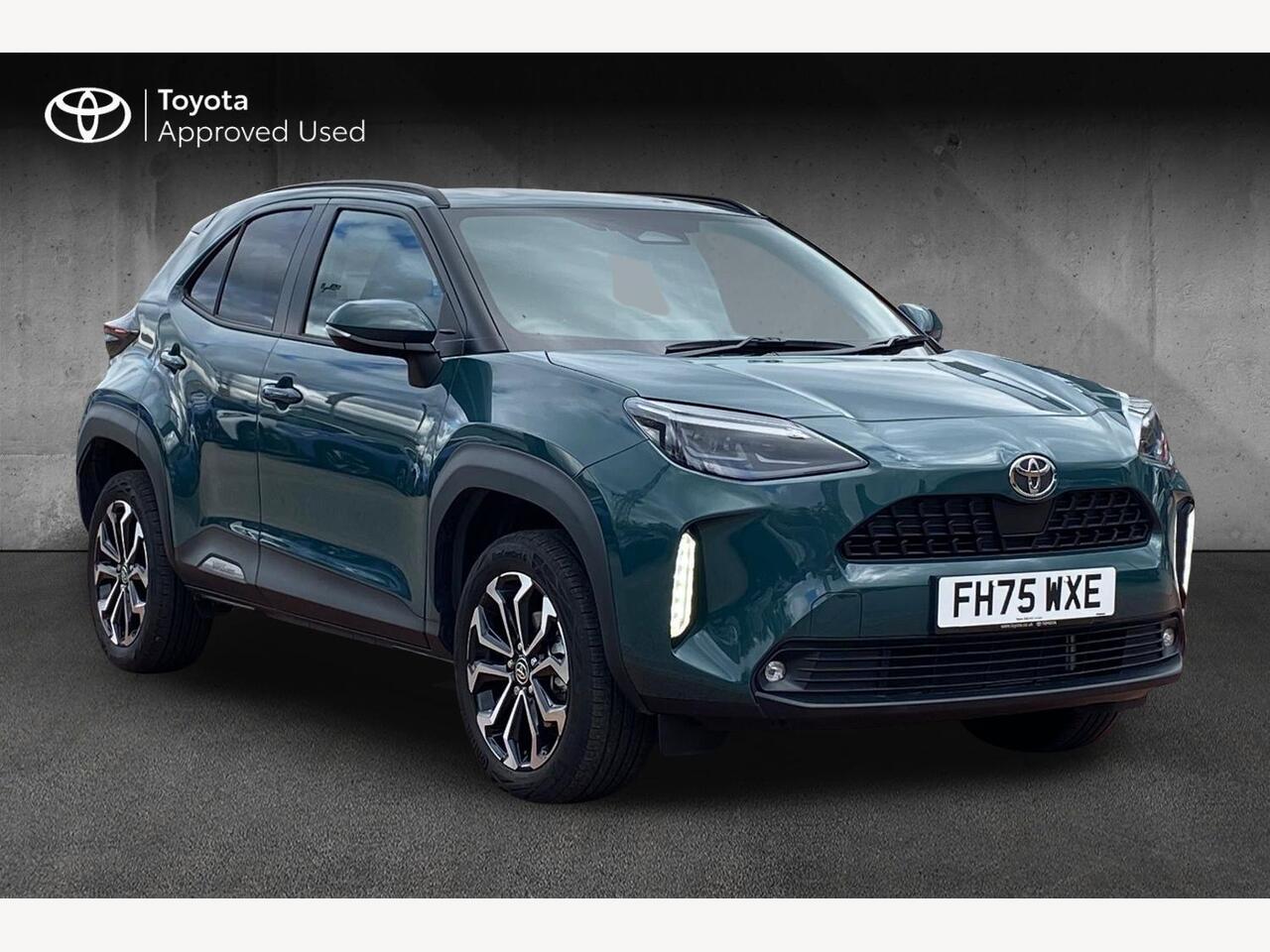 Main listing image - Toyota Yaris Cross