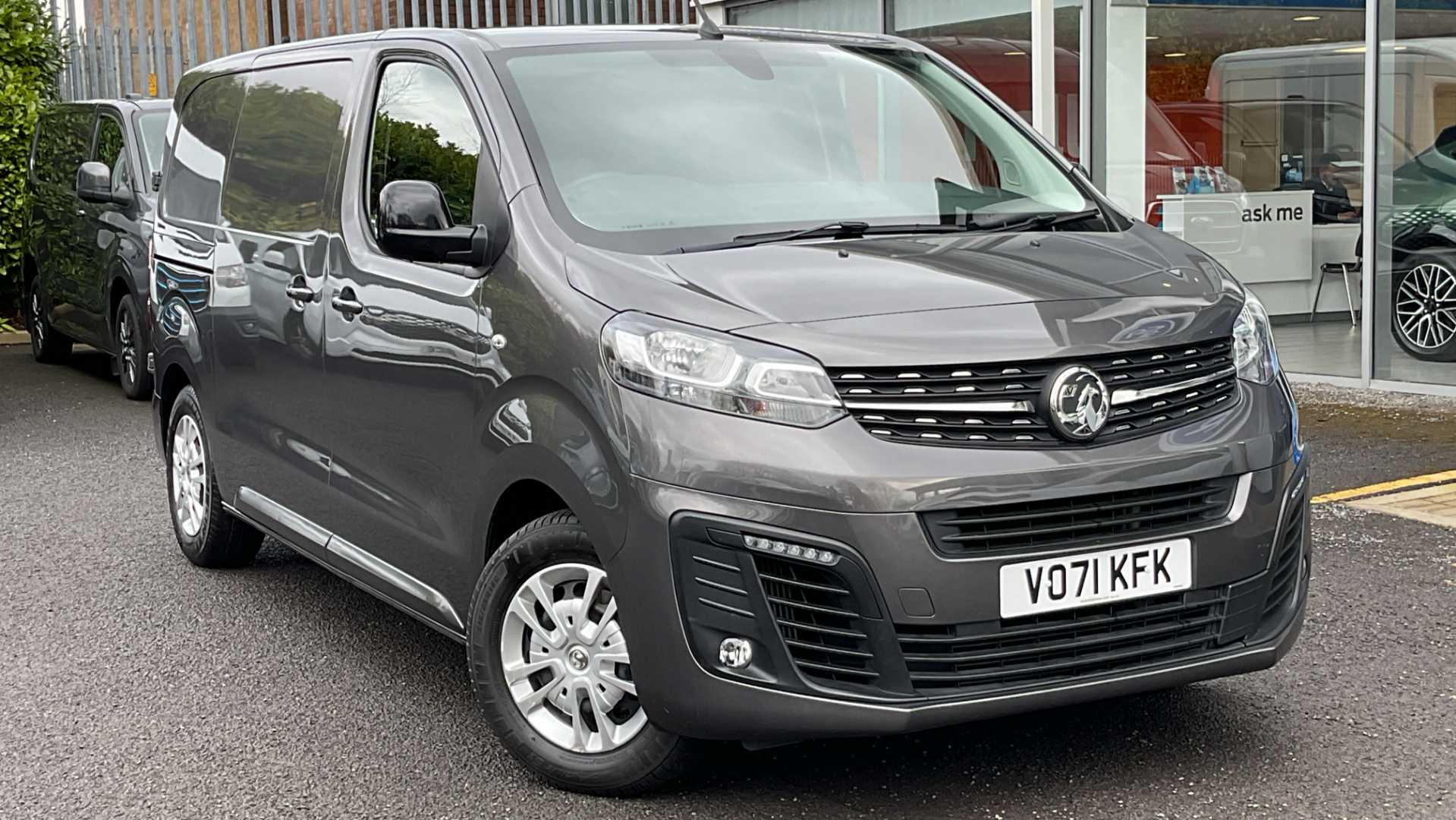 Main listing image - Vauxhall Vivaro