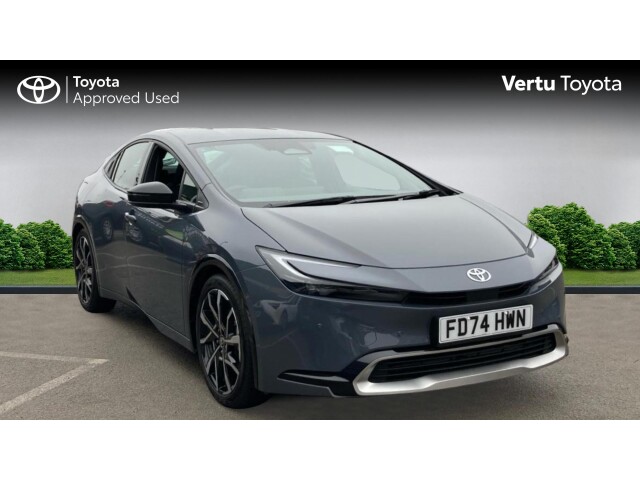 Main listing image - Toyota Prius Plug-In