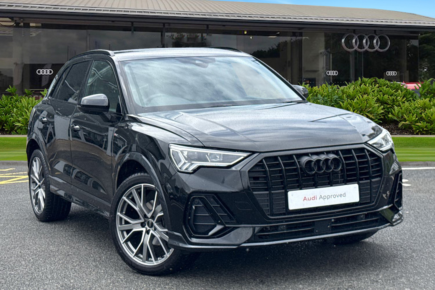 Main listing image - Audi Q3
