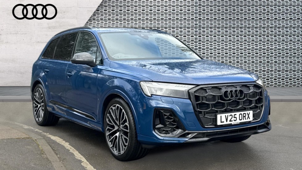 Main listing image - Audi Q7