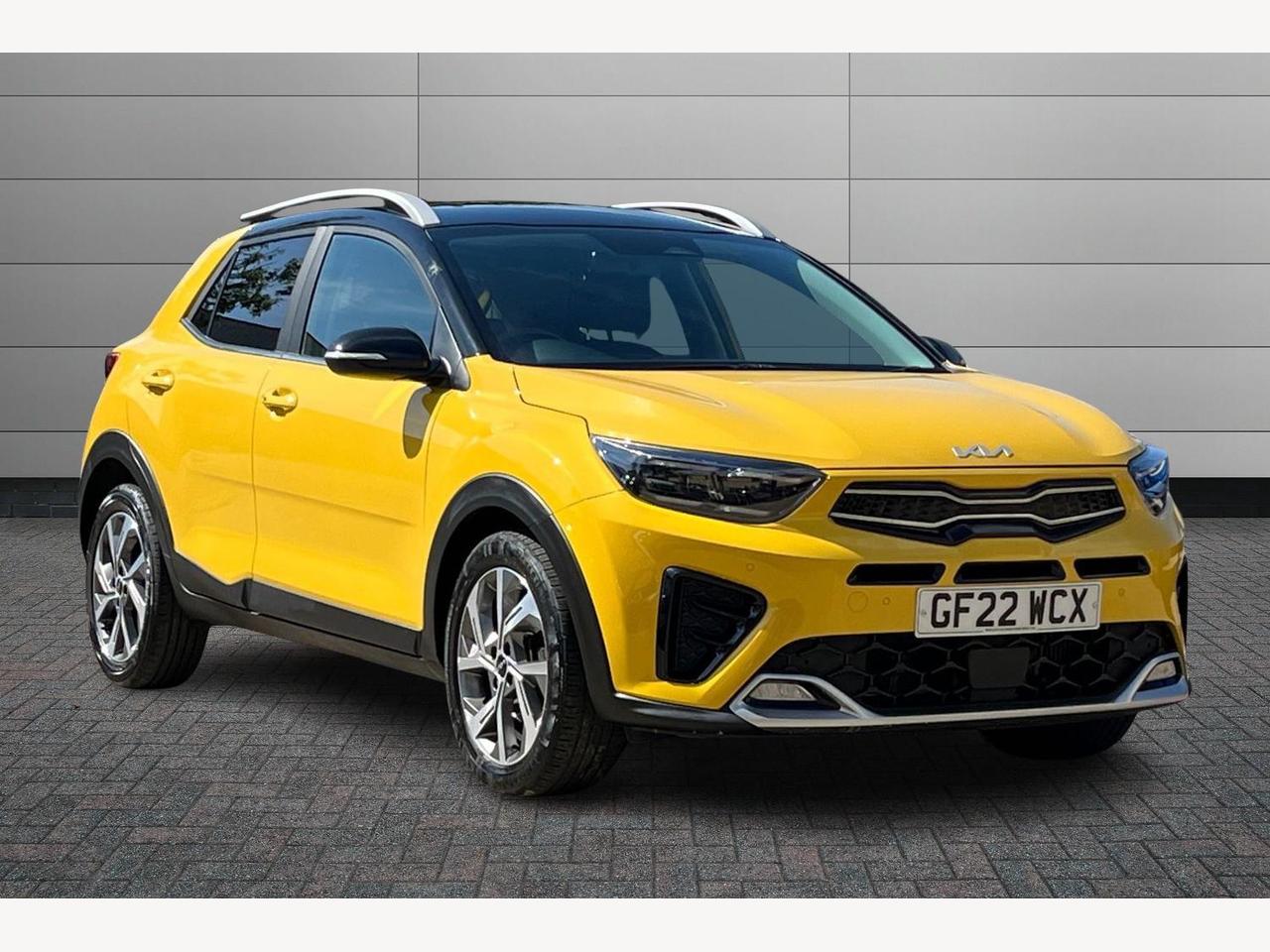 Main listing image - Kia Stonic