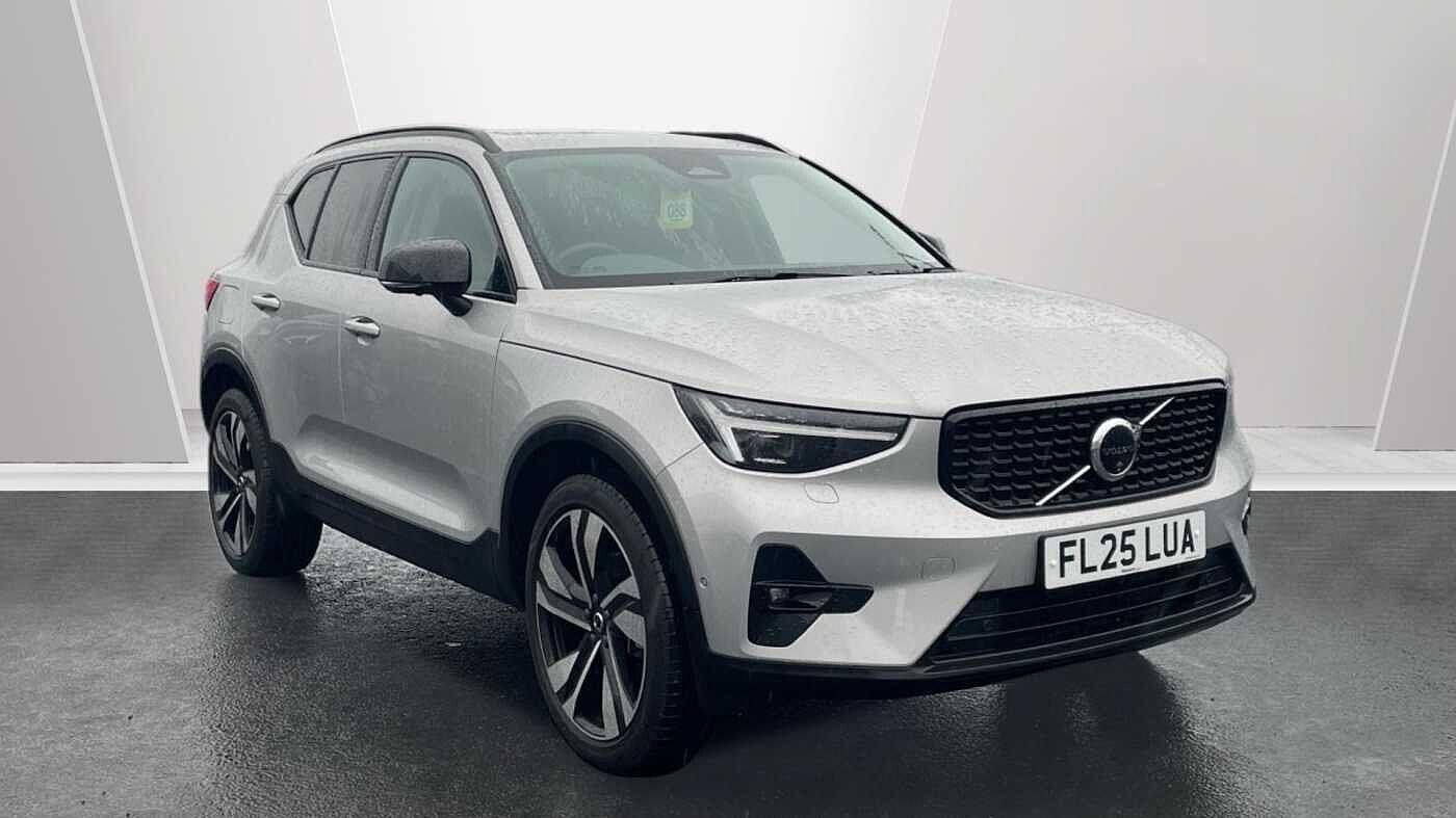 Main listing image - Volvo XC40