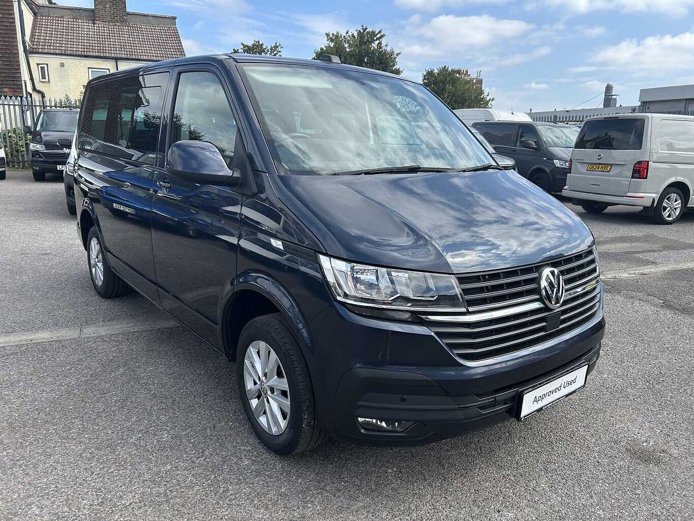 Main listing image - Volkswagen Transporter