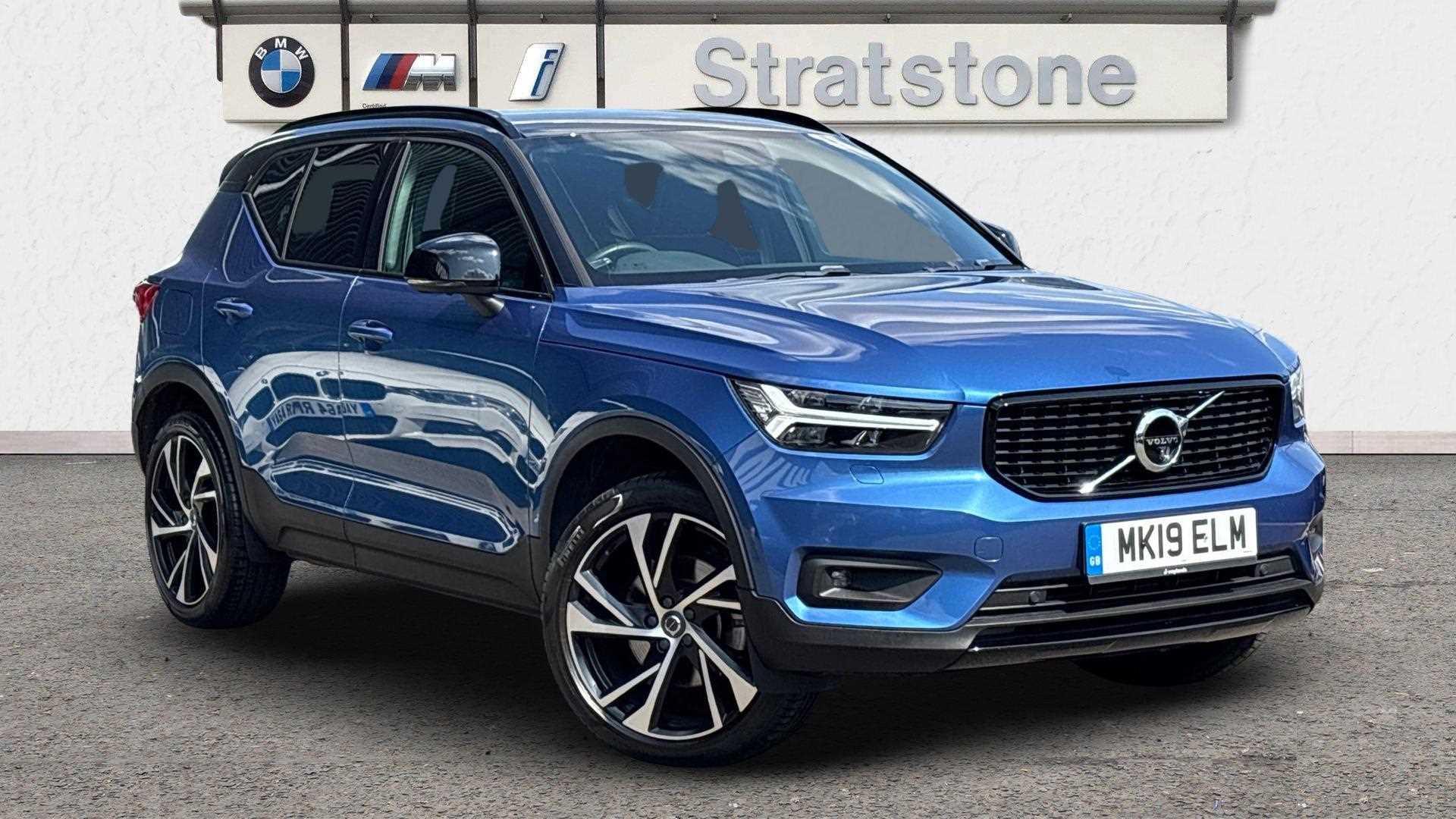 Main listing image - Volvo XC40