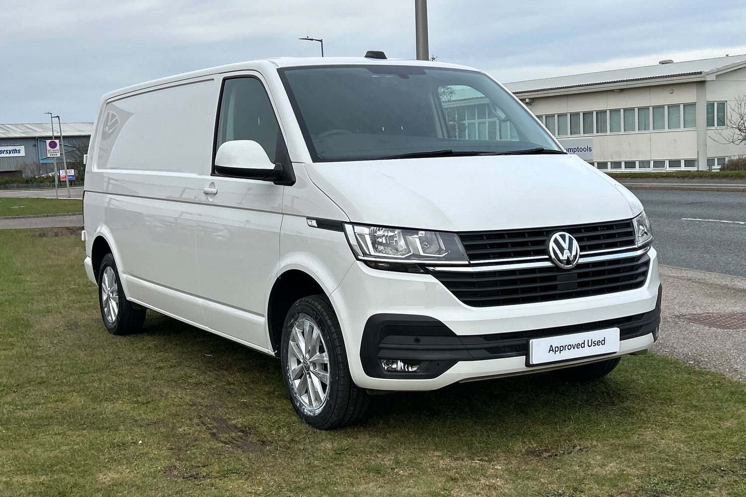 Main listing image - Volkswagen Transporter