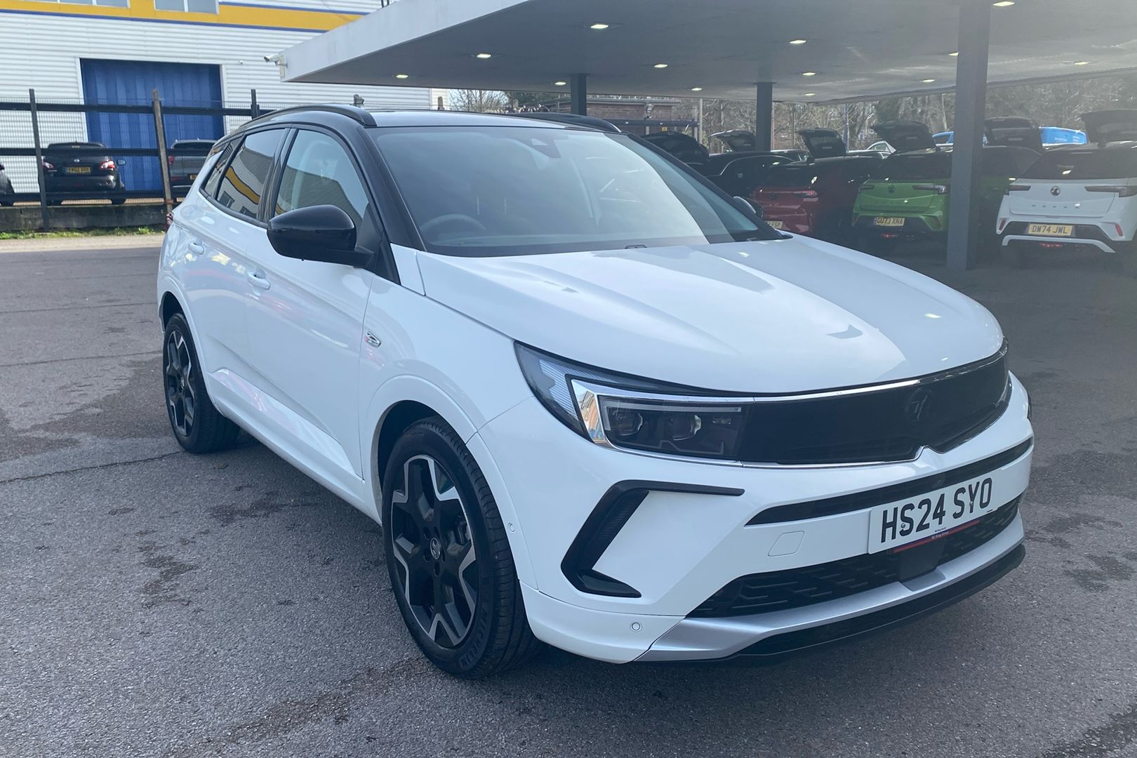 Main listing image - Vauxhall Grandland