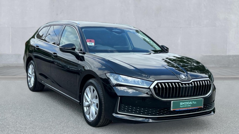 Main listing image - Skoda Superb Estate