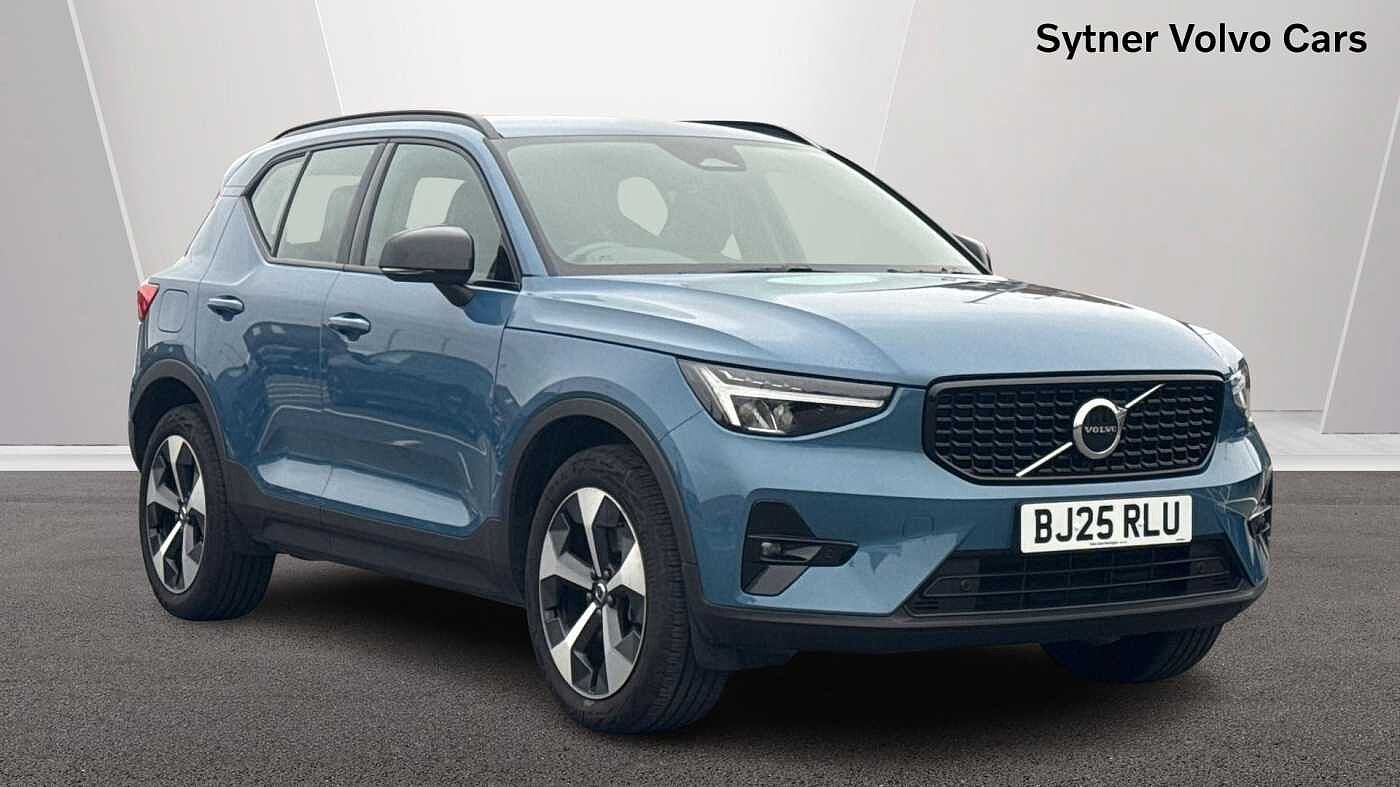 Main listing image - Volvo XC40