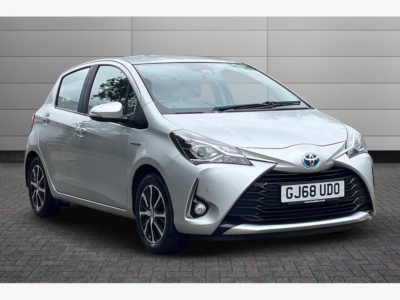 Main listing image - Toyota Yaris