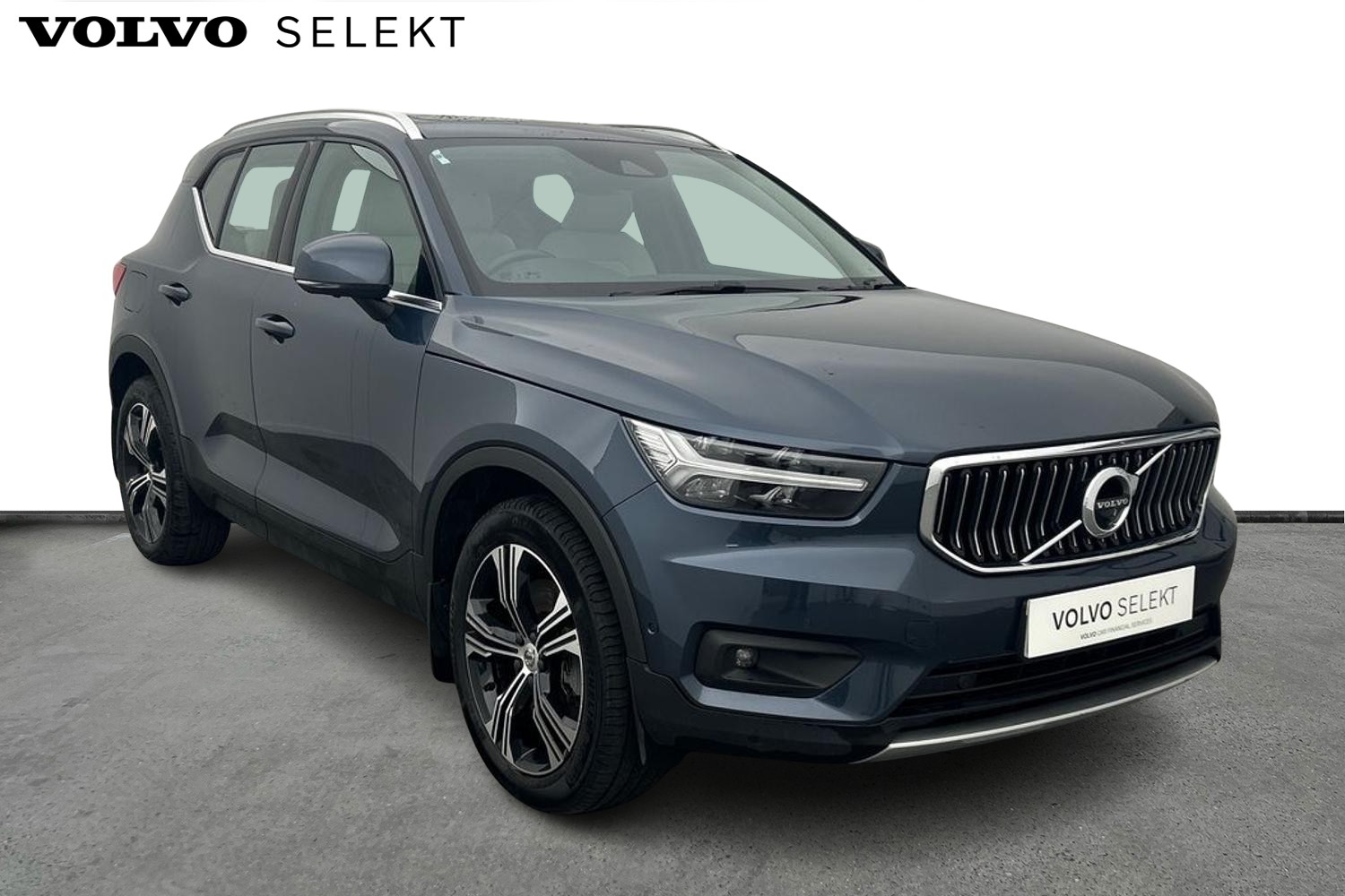 Main listing image - Volvo XC40 Recharge