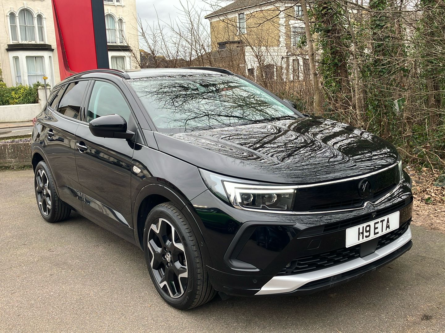 Main listing image - Vauxhall Grandland