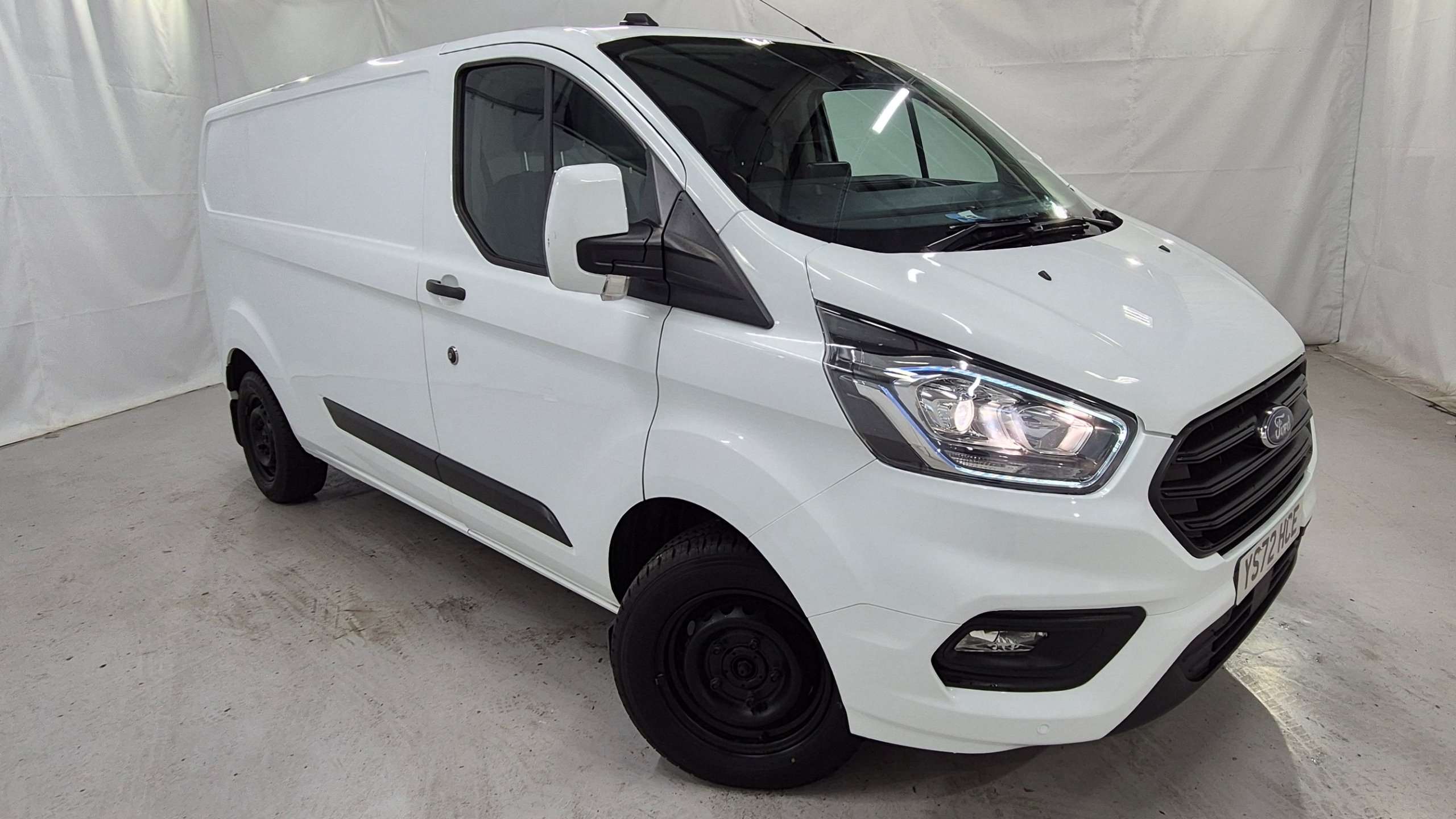 Main listing image - Ford Transit Custom