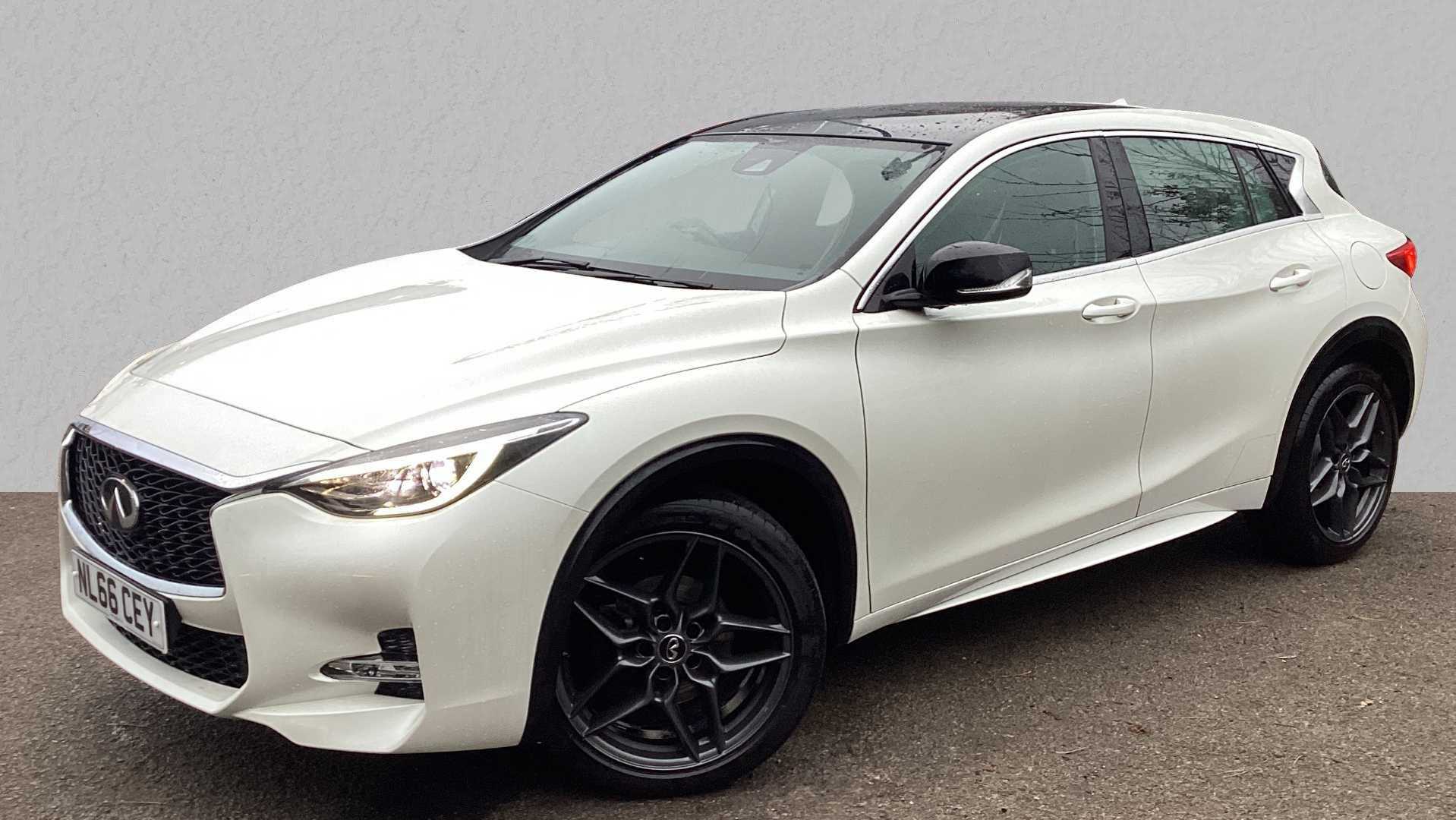 Main listing image - Infiniti Q30