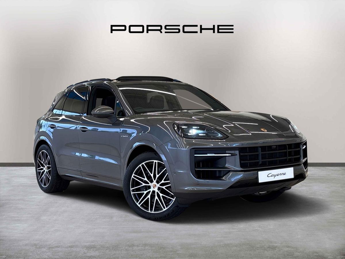 Main listing image - Porsche Cayenne