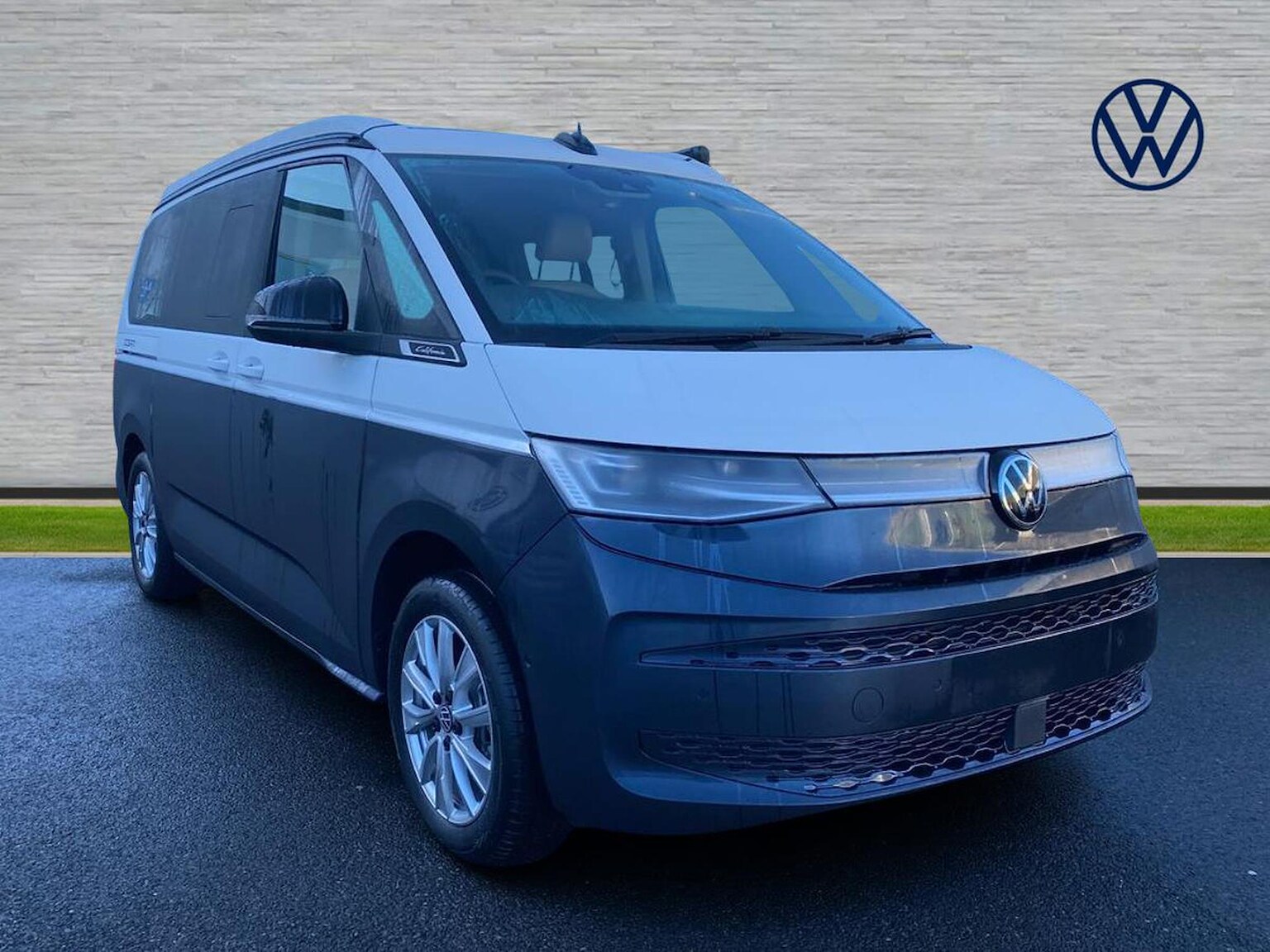 Main listing image - Volkswagen California