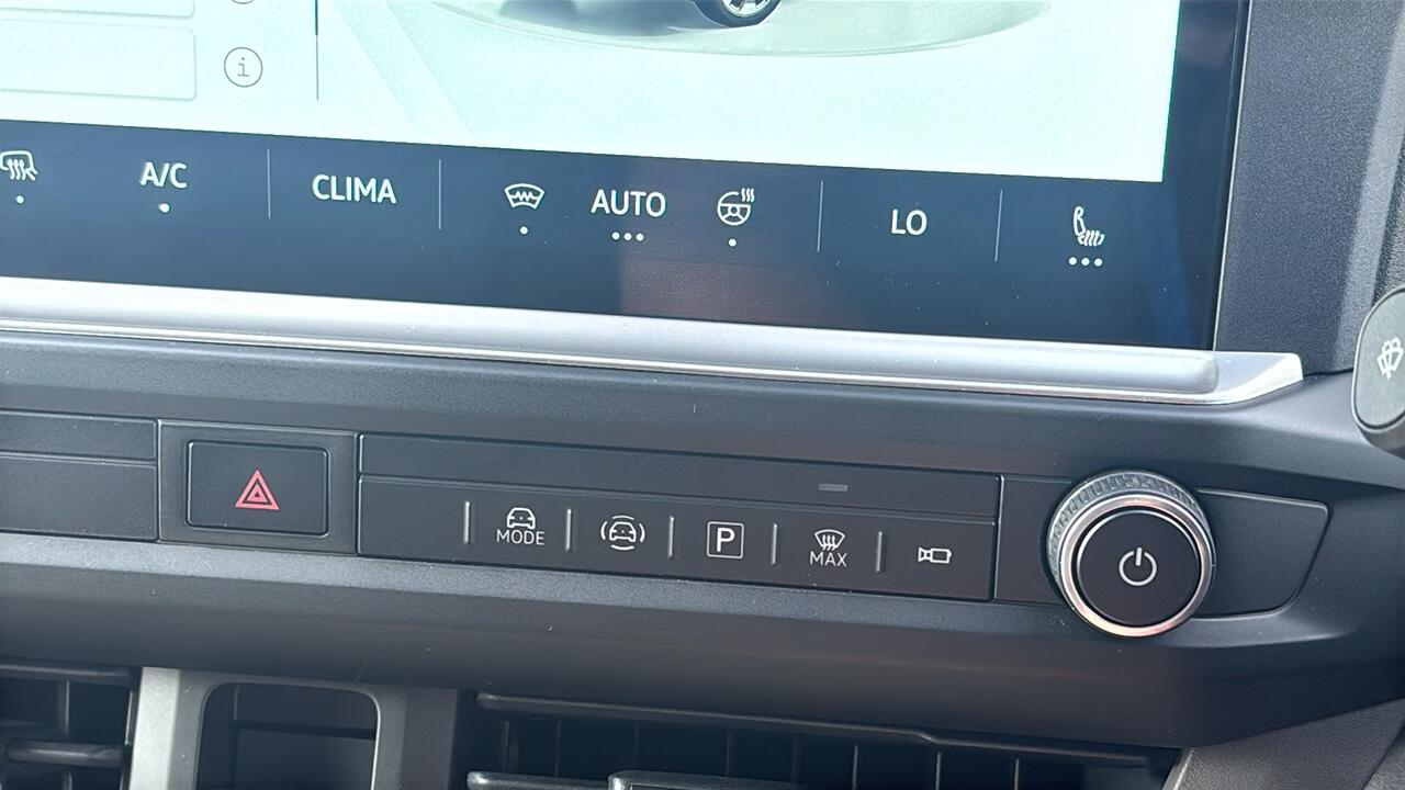 Main listing image - Volkswagen Transporter