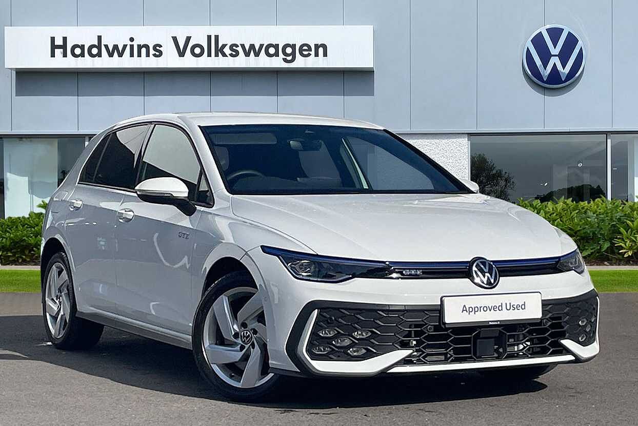 Main listing image - Volkswagen Golf GTE