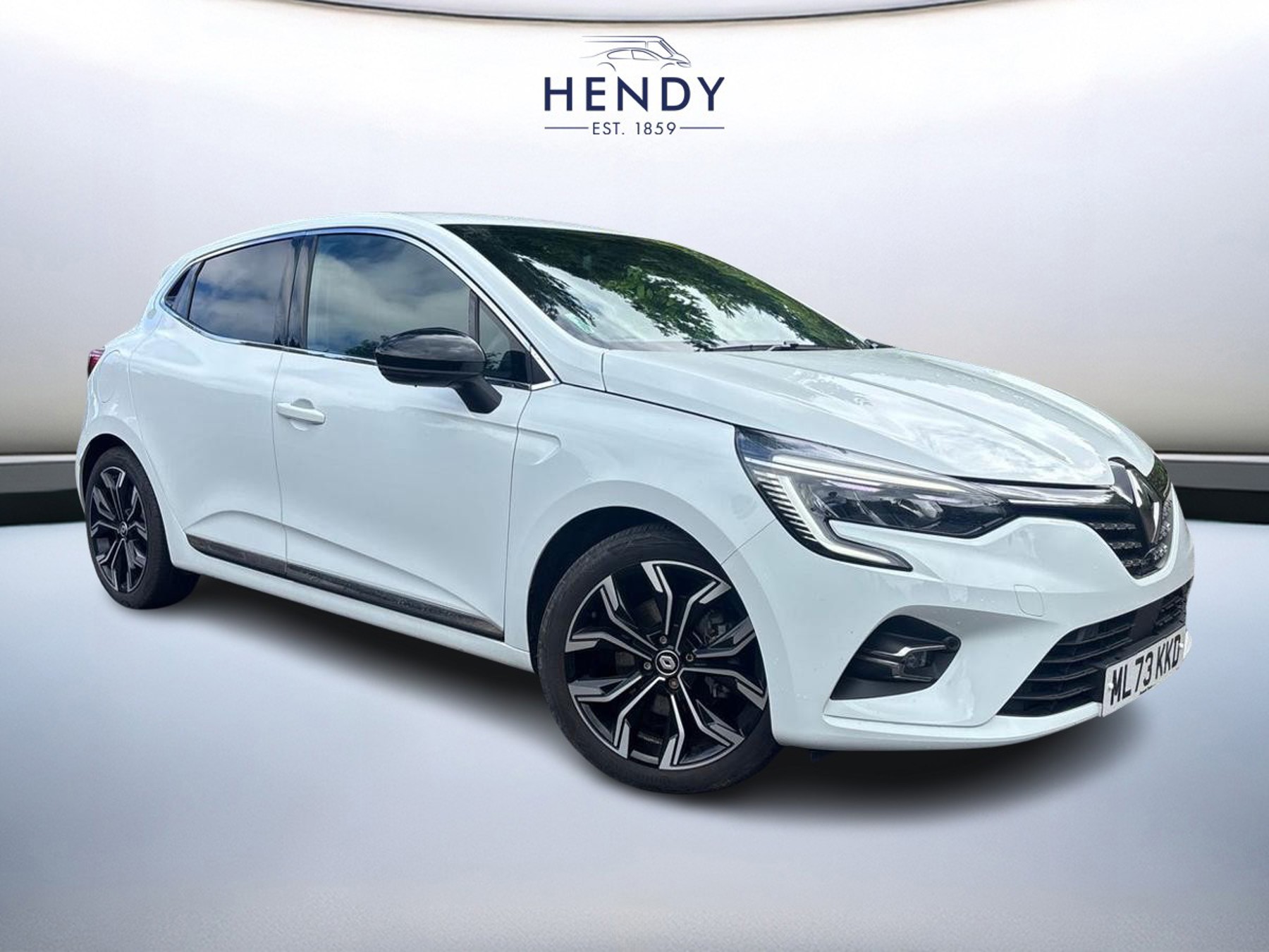 Main listing image - Renault Clio
